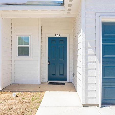 Gorgeous, Brand New 3 Bedrooms Home- Built 2024, Near Seaworld & Lackland Afb San Antonio Zewnętrze zdjęcie