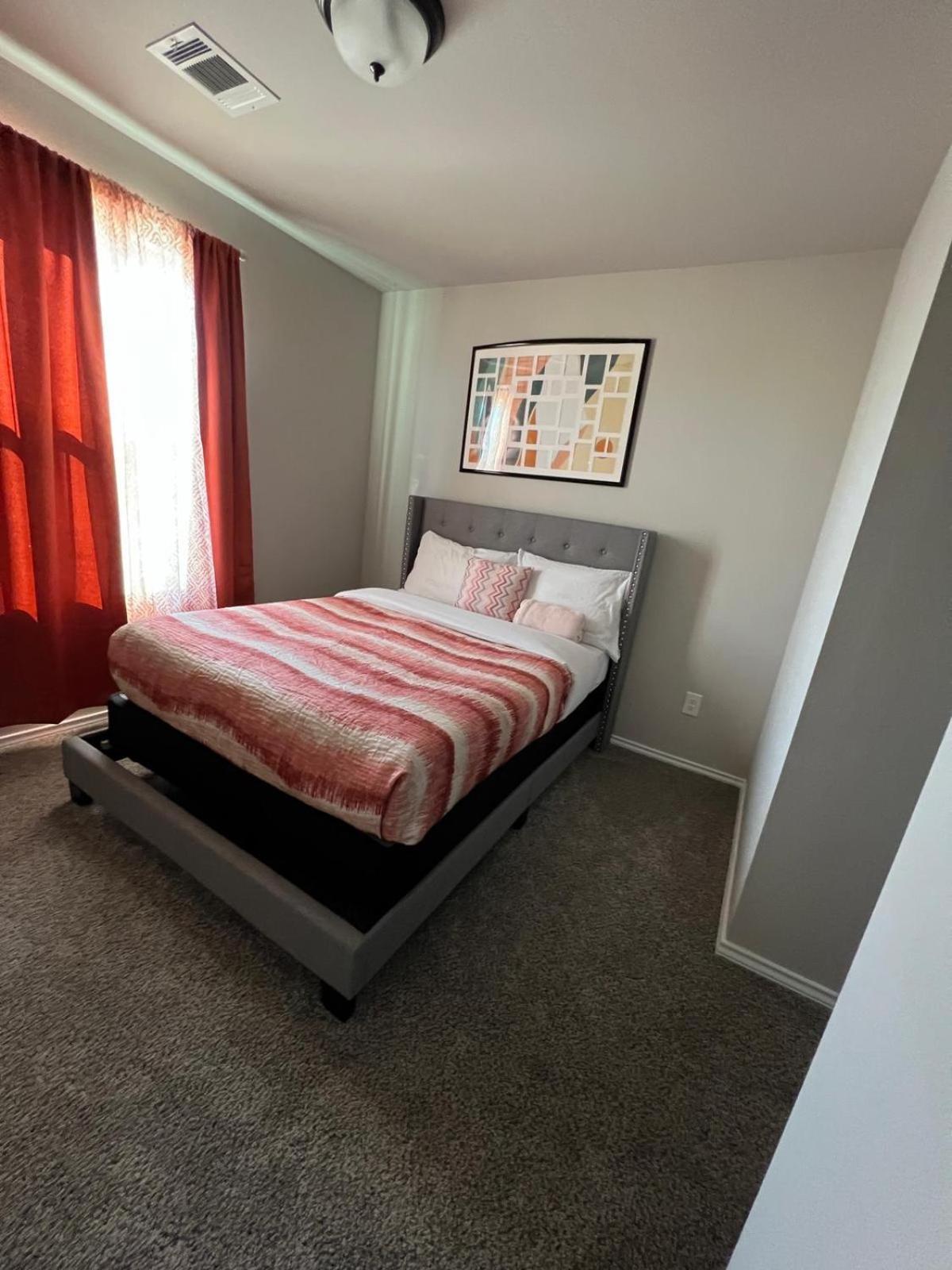 Gorgeous, Brand New 3 Bedrooms Home- Built 2024, Near Seaworld & Lackland Afb San Antonio Zewnętrze zdjęcie
