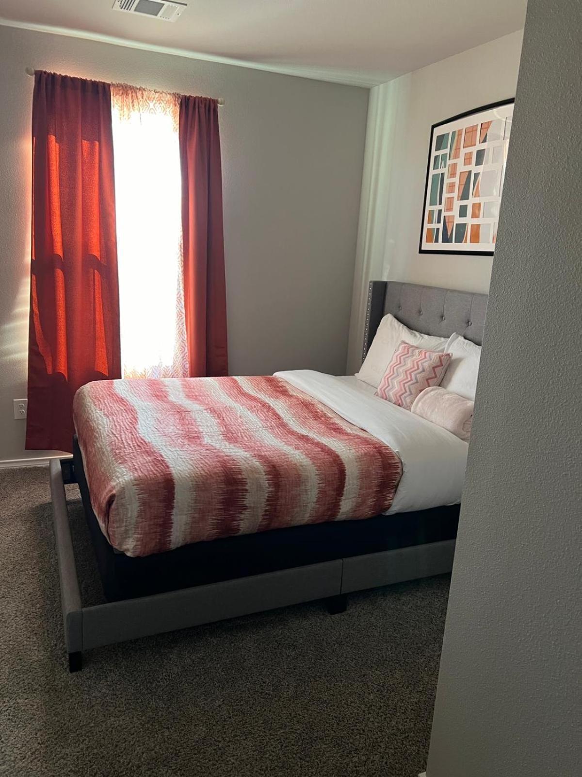 Gorgeous, Brand New 3 Bedrooms Home- Built 2024, Near Seaworld & Lackland Afb San Antonio Zewnętrze zdjęcie