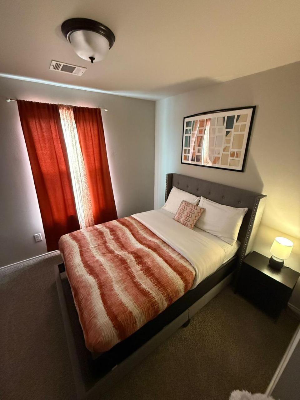 Gorgeous, Brand New 3 Bedrooms Home- Built 2024, Near Seaworld & Lackland Afb San Antonio Zewnętrze zdjęcie