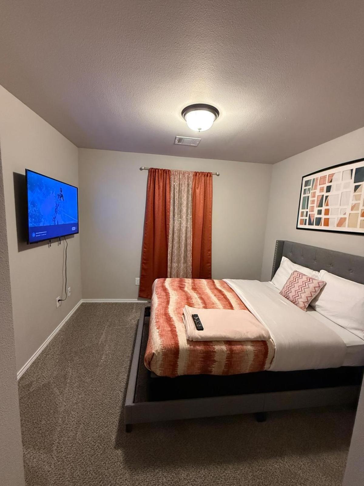 Gorgeous, Brand New 3 Bedrooms Home- Built 2024, Near Seaworld & Lackland Afb San Antonio Zewnętrze zdjęcie